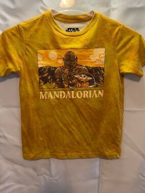 Star Wars Mandalorian Graphic Tee in Yellow